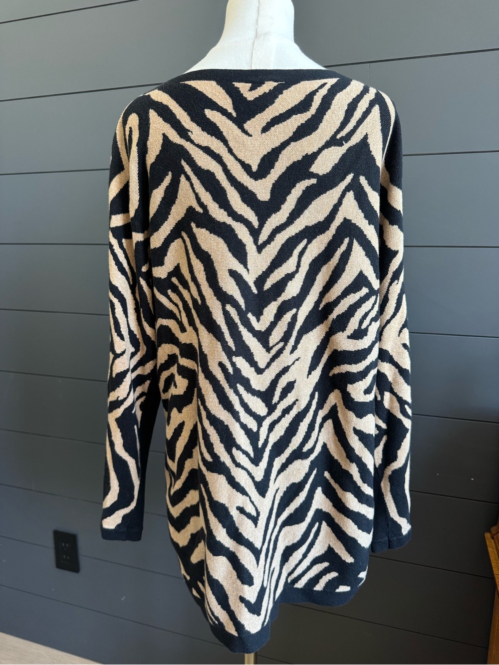CAbi Dani Pullover Boat Neck Black and Tan Animal Print Tunic Top Style 3884 - Picture 3 of 7
